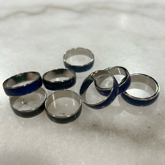 10PC Color Changing Mood Ring Set - Picture 1 of 6